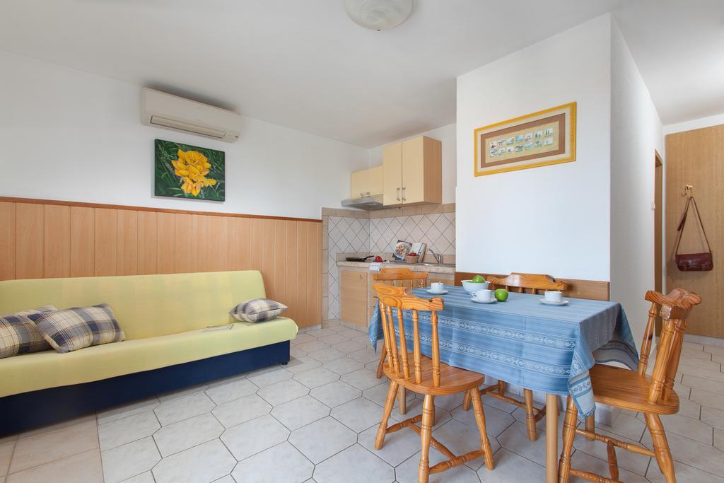 Daila Apartments Novigrad Istria Buitenkant foto